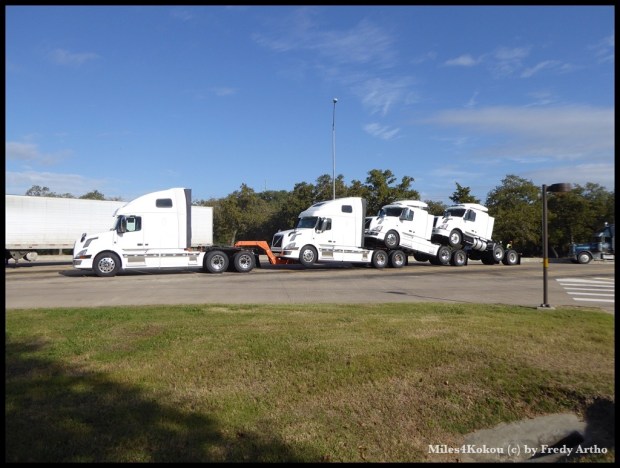 Heute auf einem Rastplatz entdeckt. Er hat immer genug "Ersatzfahrzeuge" :-)