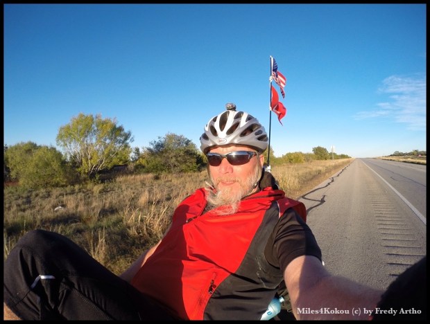 "Bad Hair Day", heute mal der Bart ohne Zopf im Fahrtwind.