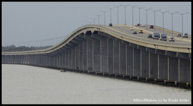 Die elegant geschwungene Brücke über die "Bay St. Louis".