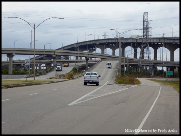 So etwas war uns schlicht zu gefährlich. Also wieder umkehren. (es gibt wieder Zusatzmeilen für Kokou, wenigstens das.)