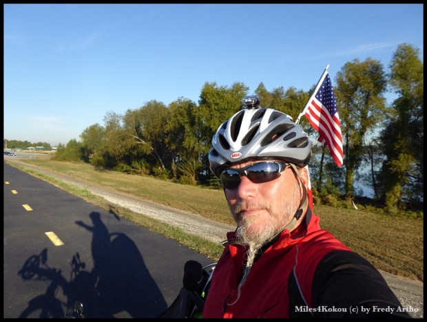 Solostart auf dem noch gut geteerten "River Trail".