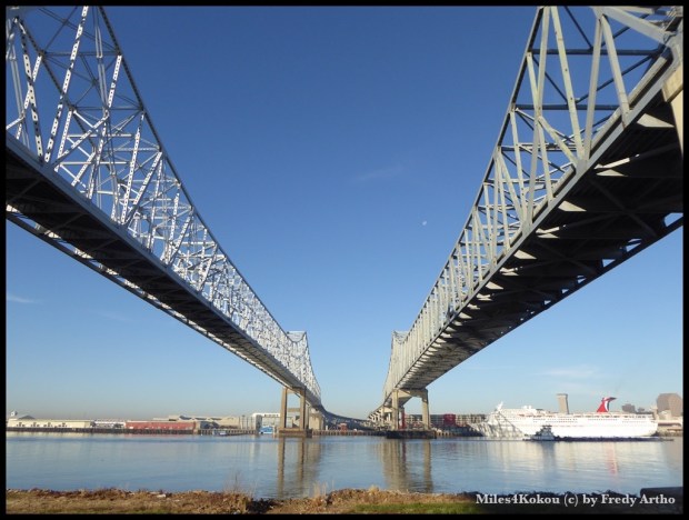 Abschied von New Orleans unter den beeindruckenden Brücken.