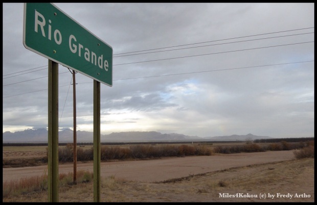 Staubtrockener Rio Grande. Ein trauriger Anblick.
